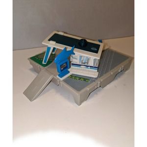 Vintage 1987 Micro Machines Travel City Drive-Thru Fish &  Galoob